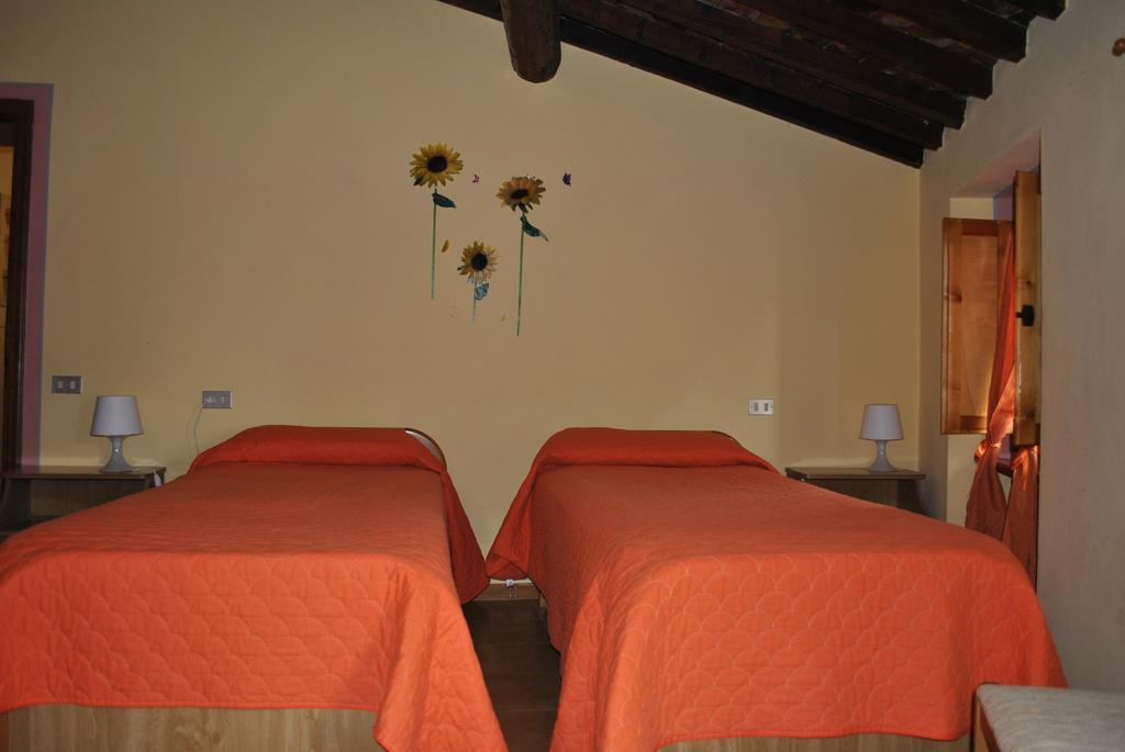 Hotel Il Gatto E La Volpe Gambassi Terme Zimmer foto